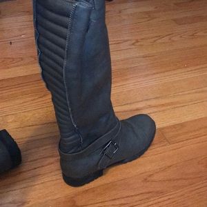 Zipper back boots